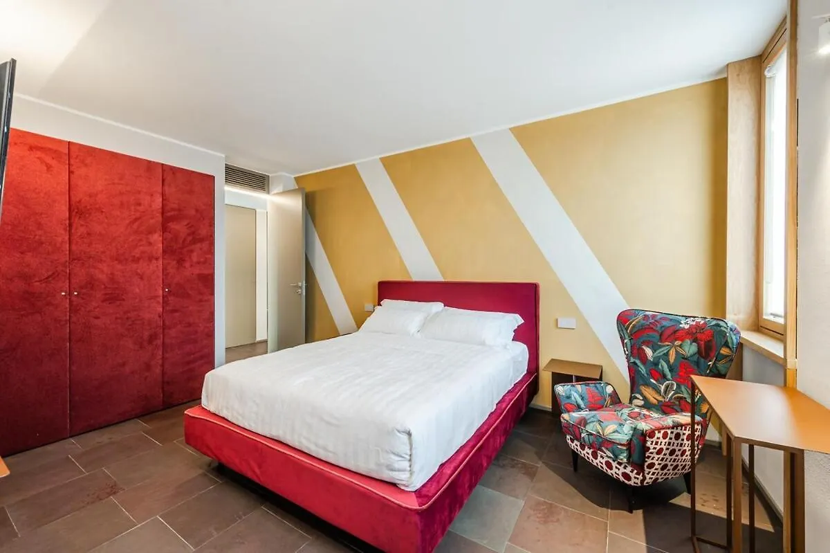 Idi Di Maggio - Casangiorgio104Apartments Medesano 0*,  Olaszország
